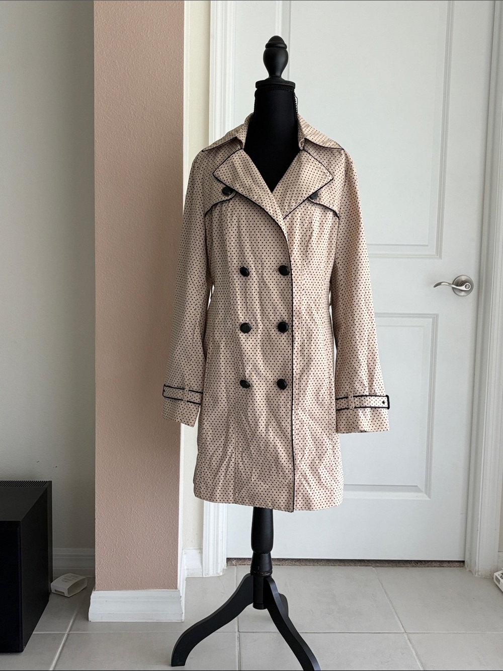 White House Black Market Beige Polka Dot Trench Coat with Black Trim with pocket - Picture 3 of 11